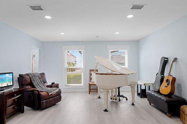 159 Shore Line Drive, Mary Esther, FL 32569