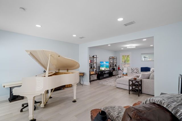 159 Shore Line Drive, Mary Esther, FL 32569