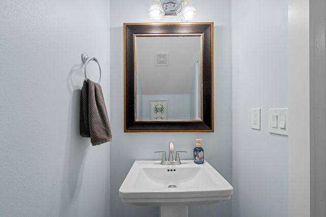 159 Shore Line Drive, Mary Esther, FL 32569