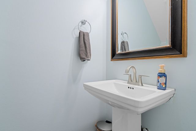 159 Shore Line Drive, Mary Esther, FL 32569