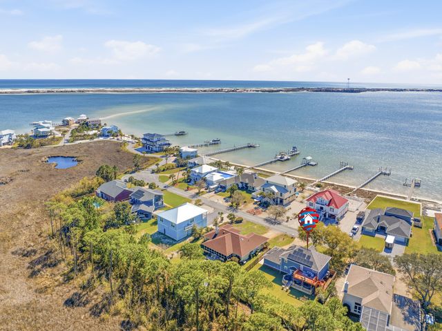 159 Shore Line Drive, Mary Esther, FL 32569