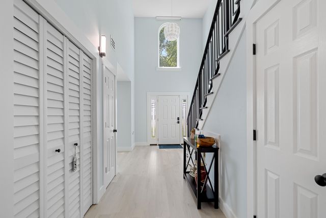 159 Shore Line Drive, Mary Esther, FL 32569