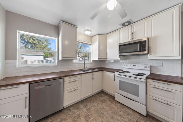 8309 CALENTO Street, Jacksonville, FL 32211