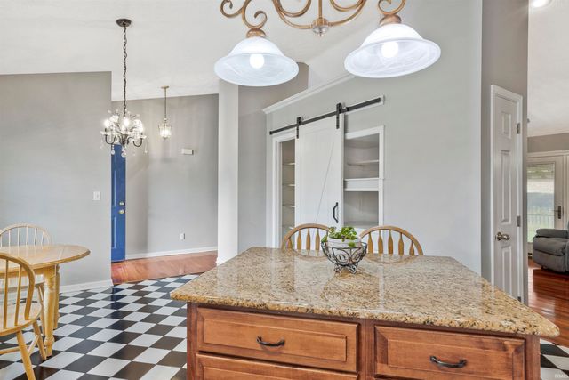 10166 Marquette Street, Newburgh, IN 47630