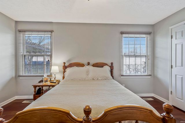 10166 Marquette Street, Newburgh, IN 47630