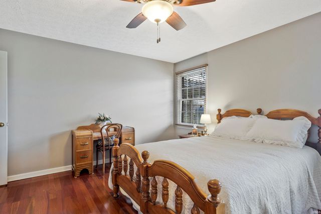 10166 Marquette Street, Newburgh, IN 47630