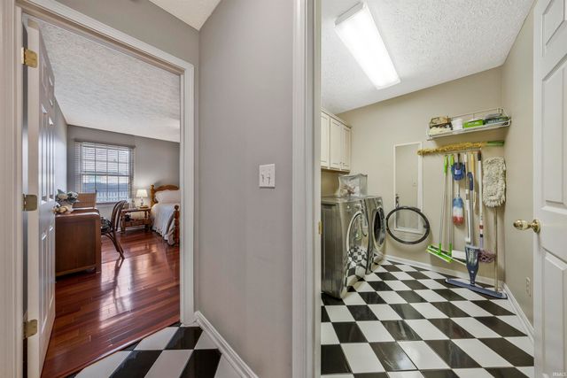 10166 Marquette Street, Newburgh, IN 47630