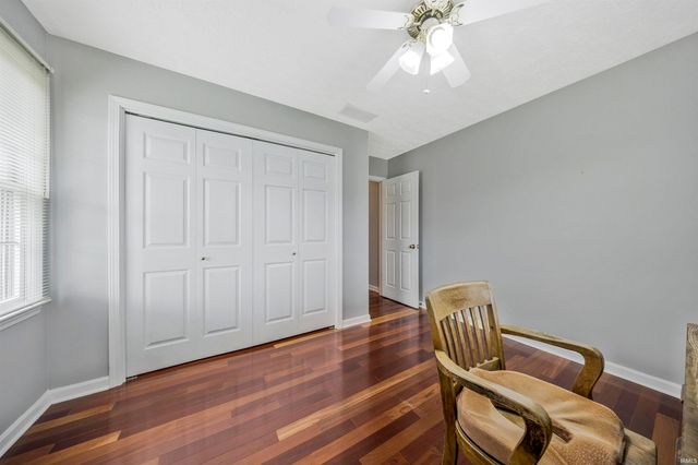 10166 Marquette Street, Newburgh, IN 47630