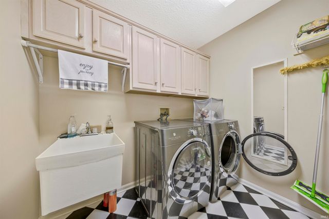 10166 Marquette Street, Newburgh, IN 47630