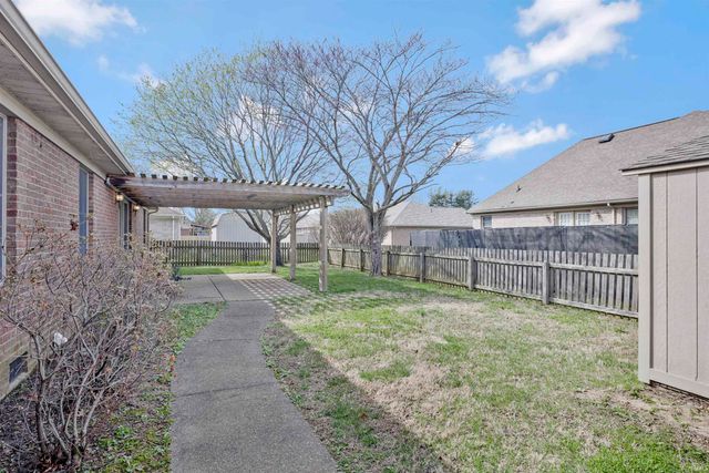 10166 Marquette Street, Newburgh, IN 47630