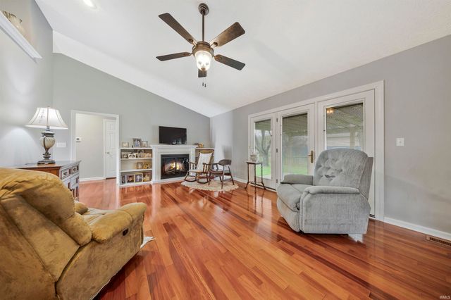 10166 Marquette Street, Newburgh, IN 47630