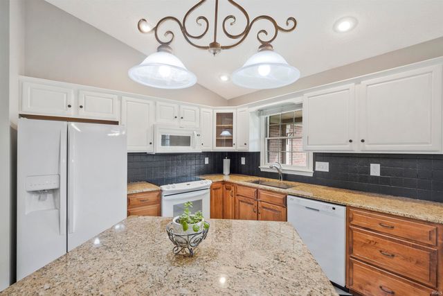 10166 Marquette Street, Newburgh, IN 47630