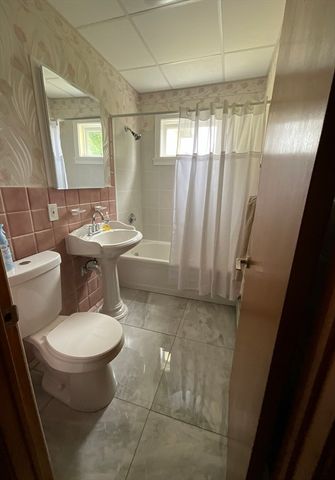 198 John St, Fall River, MA 02721