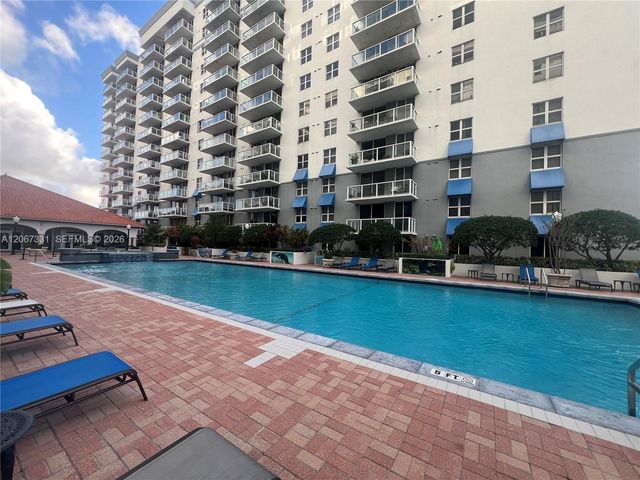 5077 NW 7th Street PH11, Miami, FL 33126