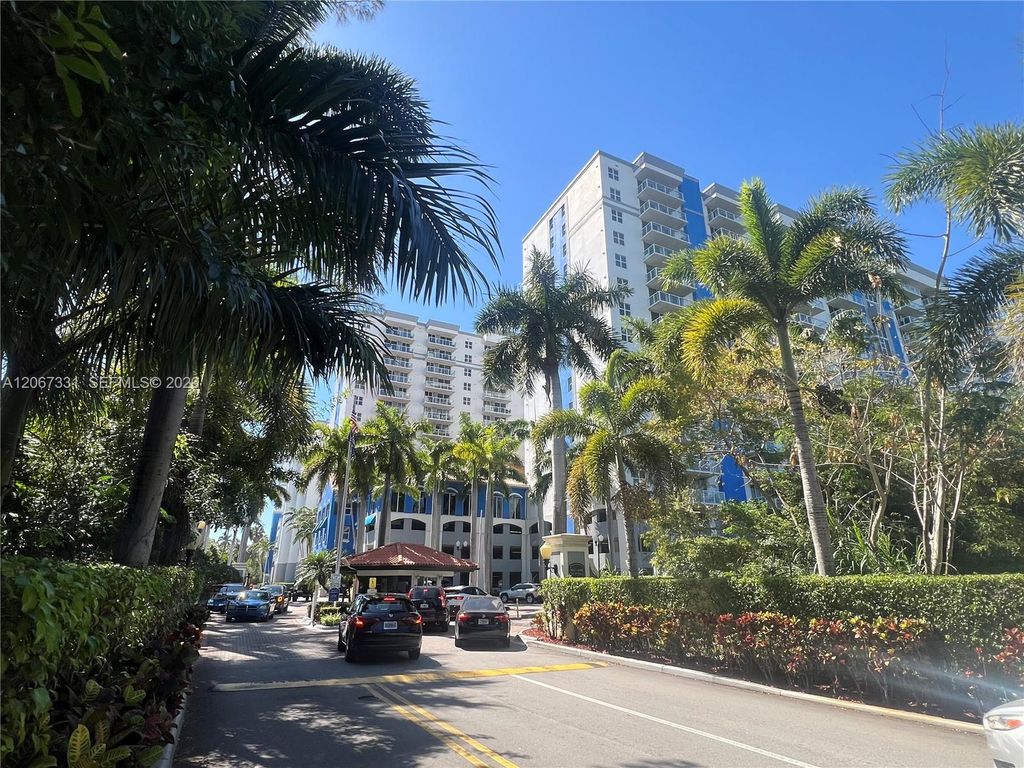 5077 NW 7th Street PH11, Miami, FL 33126
