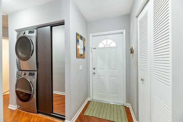 1347 Seagrape, Weston, FL 33326