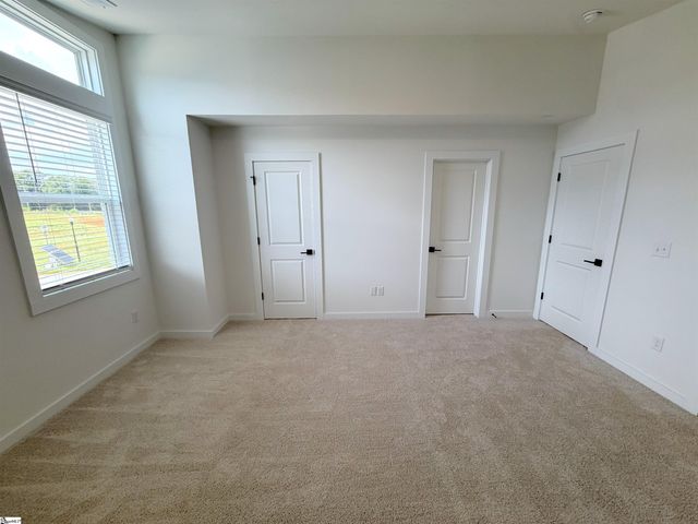 1294 Westgate Village Drive, Spartanburg, SC 29301