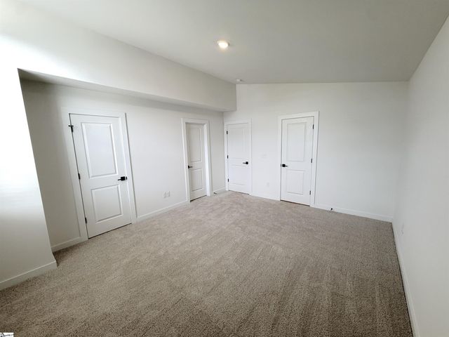 1294 Westgate Village Drive, Spartanburg, SC 29301