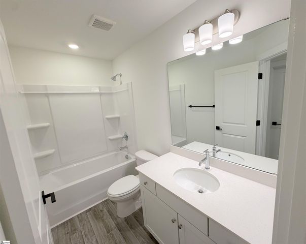 1294 Westgate Village Drive, Spartanburg, SC 29301