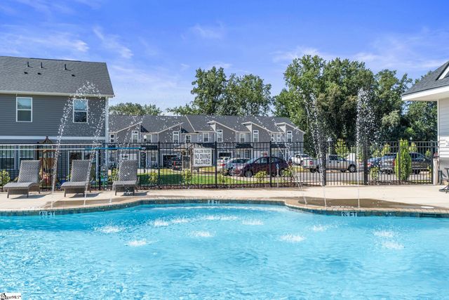 1294 Westgate Village Drive, Spartanburg, SC 29301
