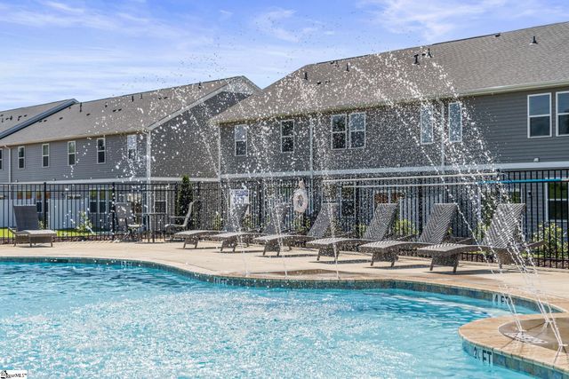 1294 Westgate Village Drive, Spartanburg, SC 29301