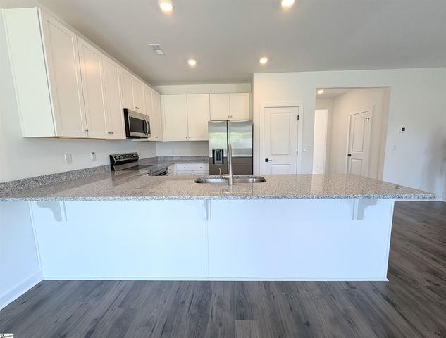 1294 Westgate Village Drive, Spartanburg, SC 29301