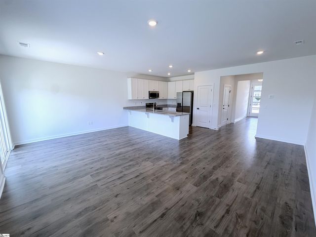 1294 Westgate Village Drive, Spartanburg, SC 29301