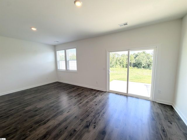 1294 Westgate Village Drive, Spartanburg, SC 29301