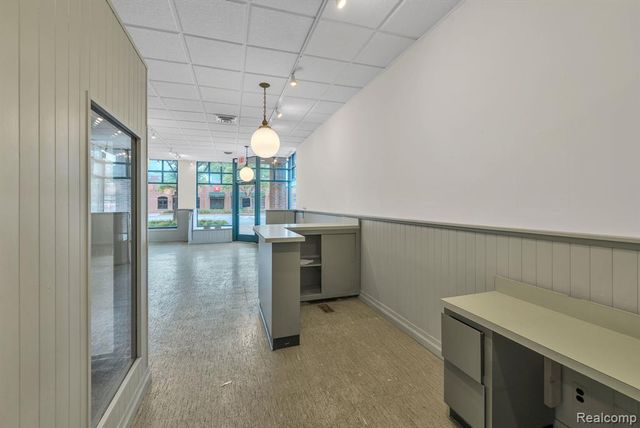29525 Ford Road, Garden City, MI 48135