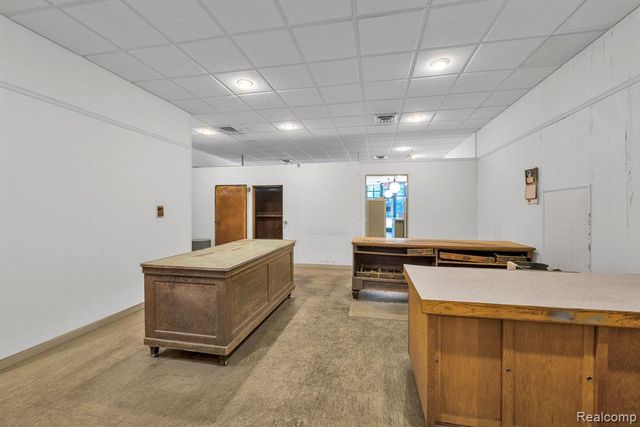 29525 Ford Road, Garden City, MI 48135