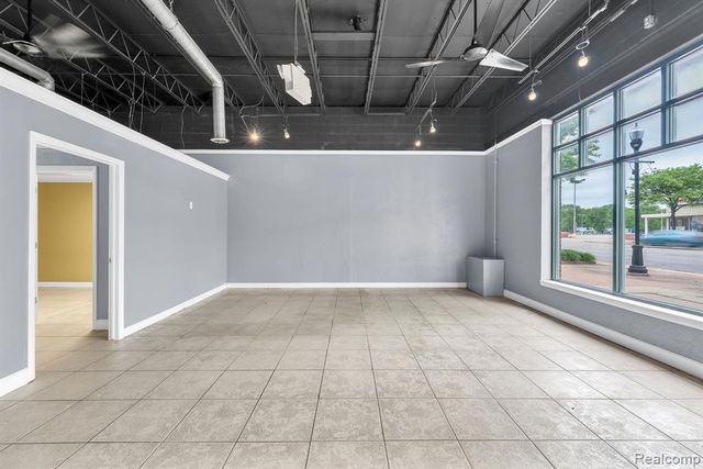 29525 Ford Road, Garden City, MI 48135