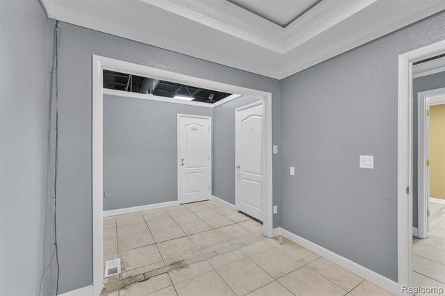 29525 Ford Road, Garden City, MI 48135