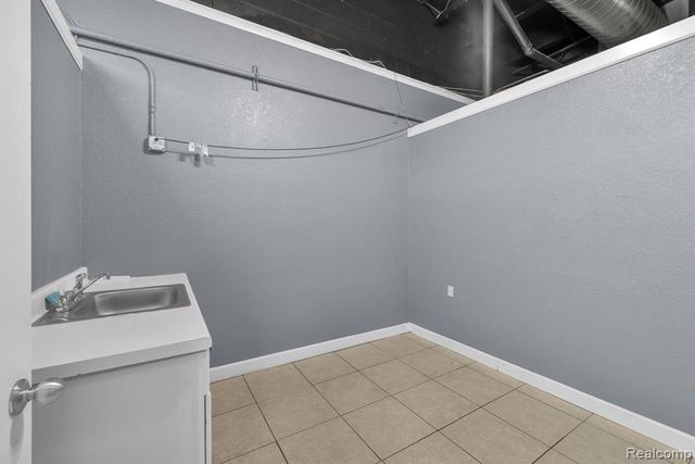 29525 Ford Road, Garden City, MI 48135