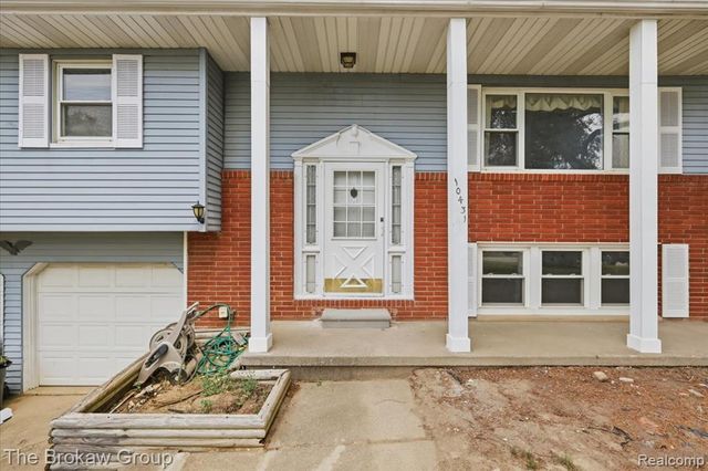 10431 Davison Road, Davison, MI 48423
