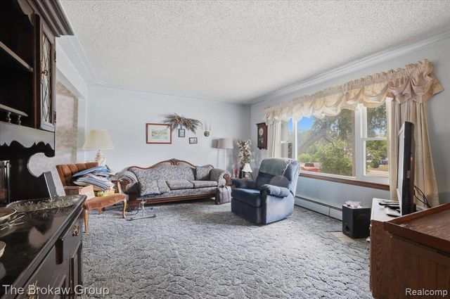 10431 Davison Road, Davison, MI 48423