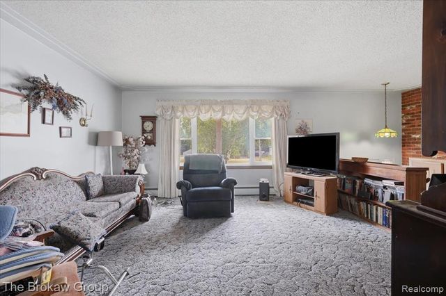 10431 Davison Road, Davison, MI 48423