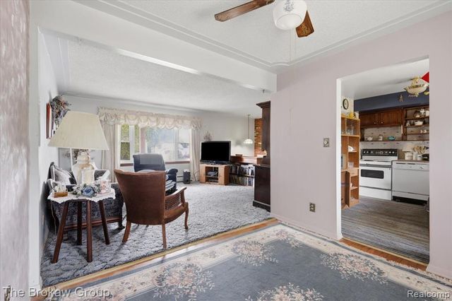 10431 Davison Road, Davison, MI 48423