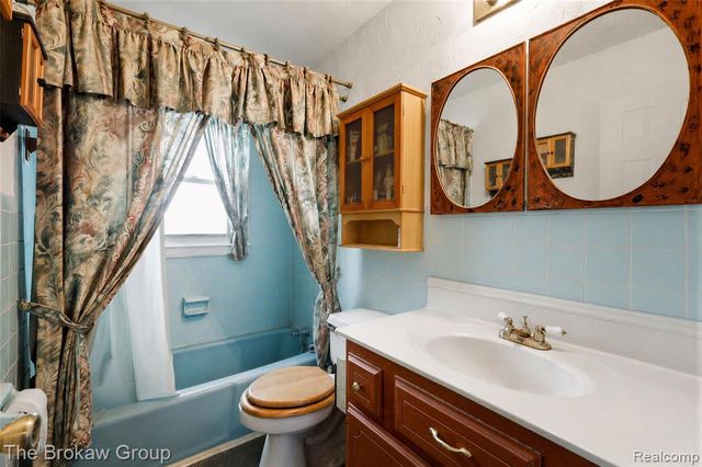 10431 Davison Road, Davison, MI 48423