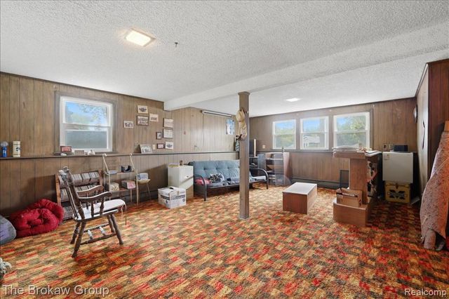 10431 Davison Road, Davison, MI 48423
