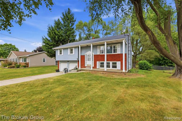 10431 Davison Road, Davison, MI 48423