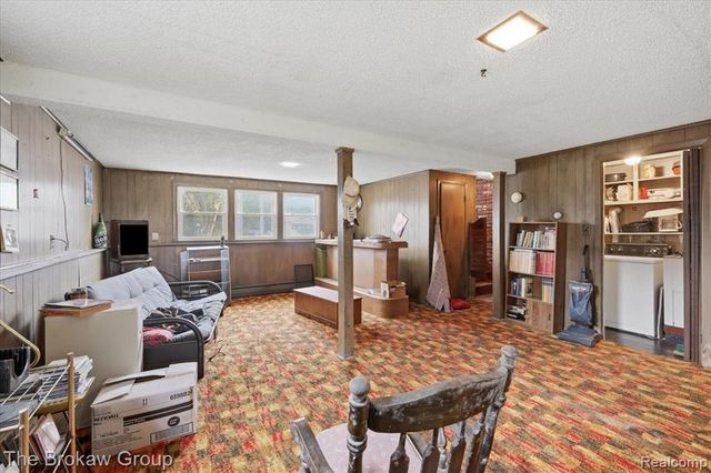10431 Davison Road, Davison, MI 48423