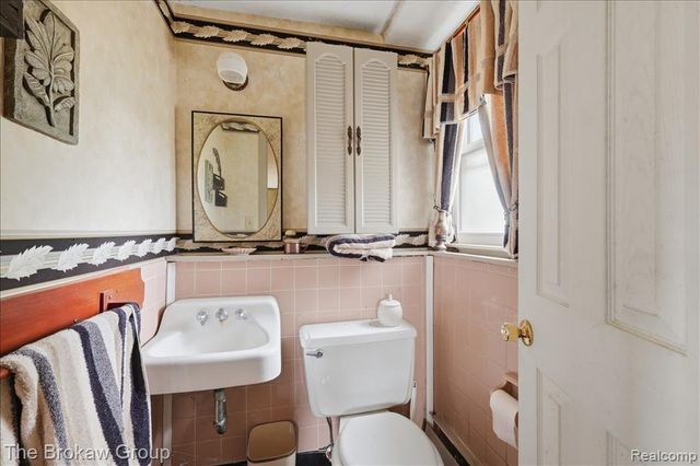 10431 Davison Road, Davison, MI 48423