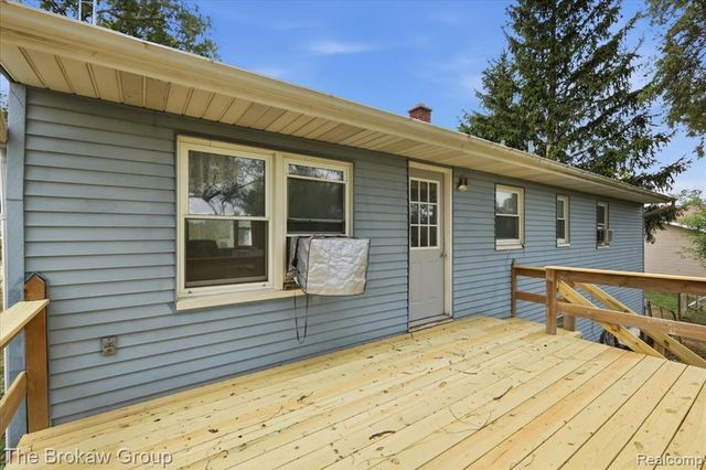 10431 Davison Road, Davison, MI 48423