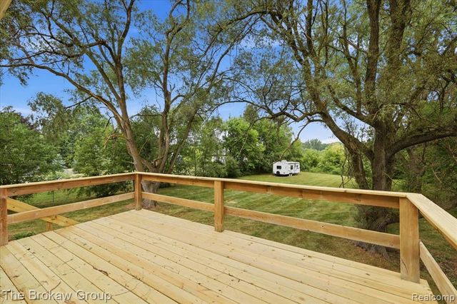 10431 Davison Road, Davison, MI 48423