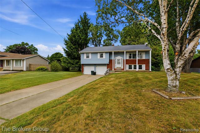 10431 Davison Road, Davison, MI 48423