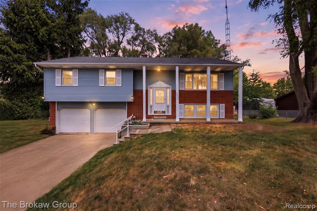 10431 Davison Road, Davison, MI 48423