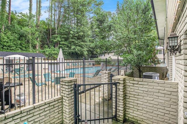 6940 Roswell Road 16B, Atlanta, GA 30328