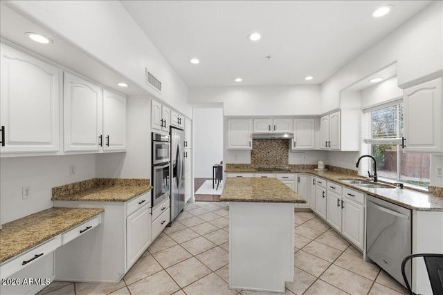 11187 E OBERLIN Way, Scottsdale, AZ 85262