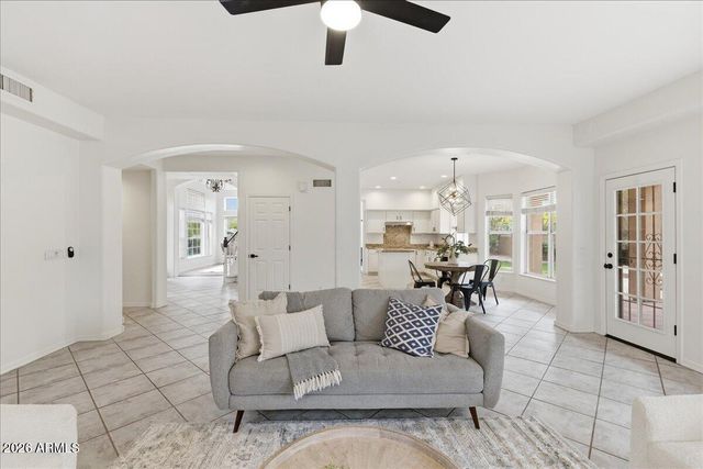 11187 E OBERLIN Way, Scottsdale, AZ 85262