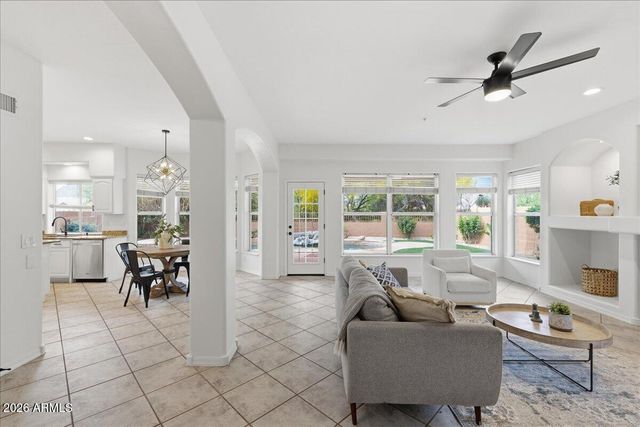 11187 E OBERLIN Way, Scottsdale, AZ 85262